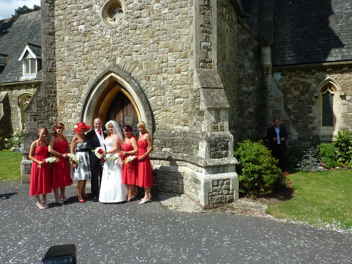 Wedding Picture Etiquette Does Not Apply Here - Image 4