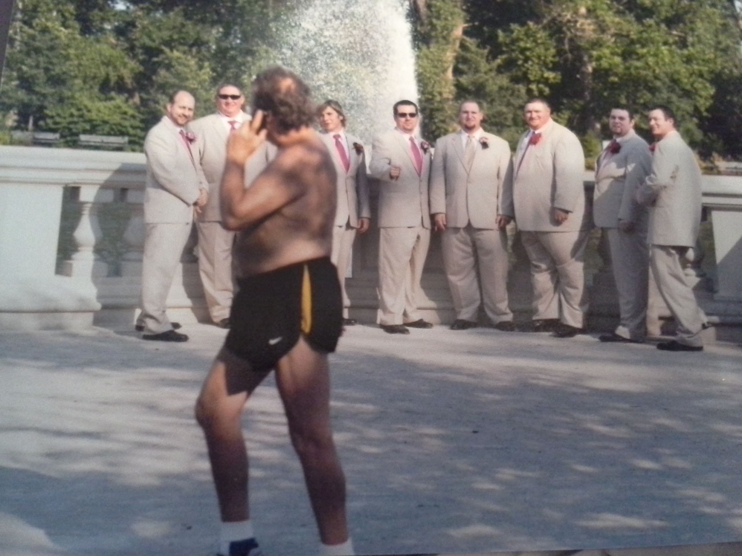 Wedding Picture Etiquette Does Not Apply Here - Image 9
