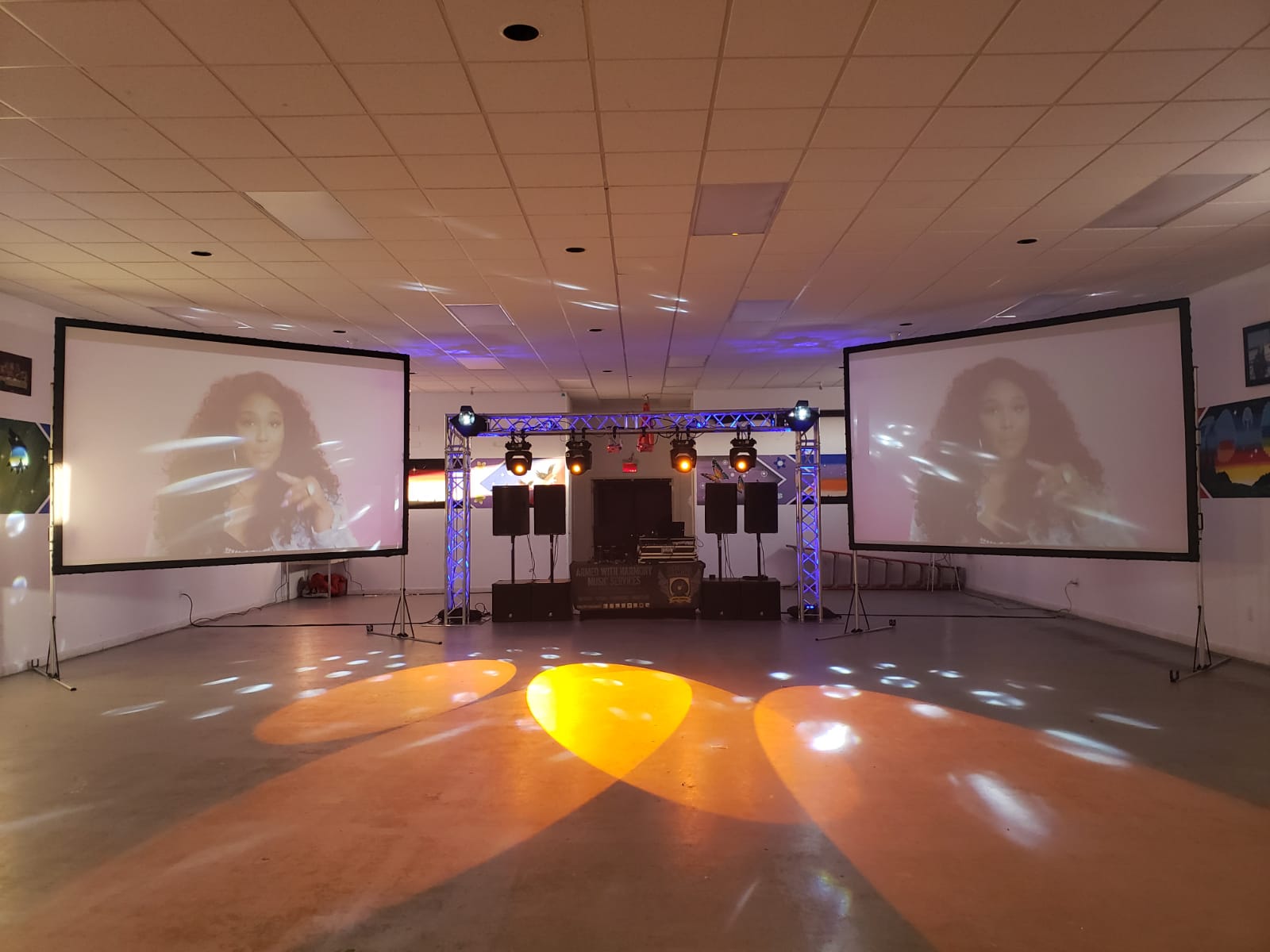 Video Show - Image 1