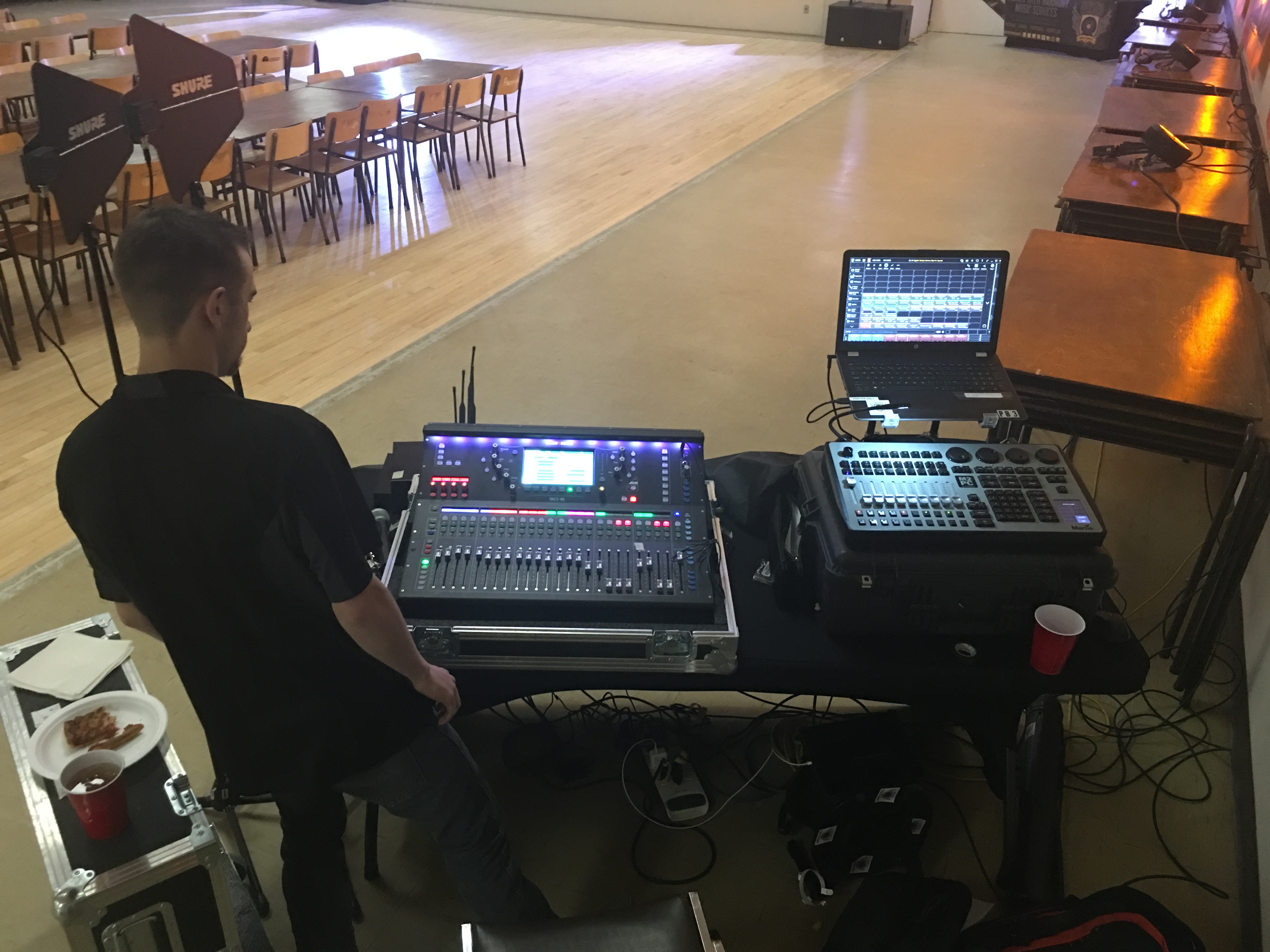 saskatoonyxedmxintelligentlightingboardconsolerentals
