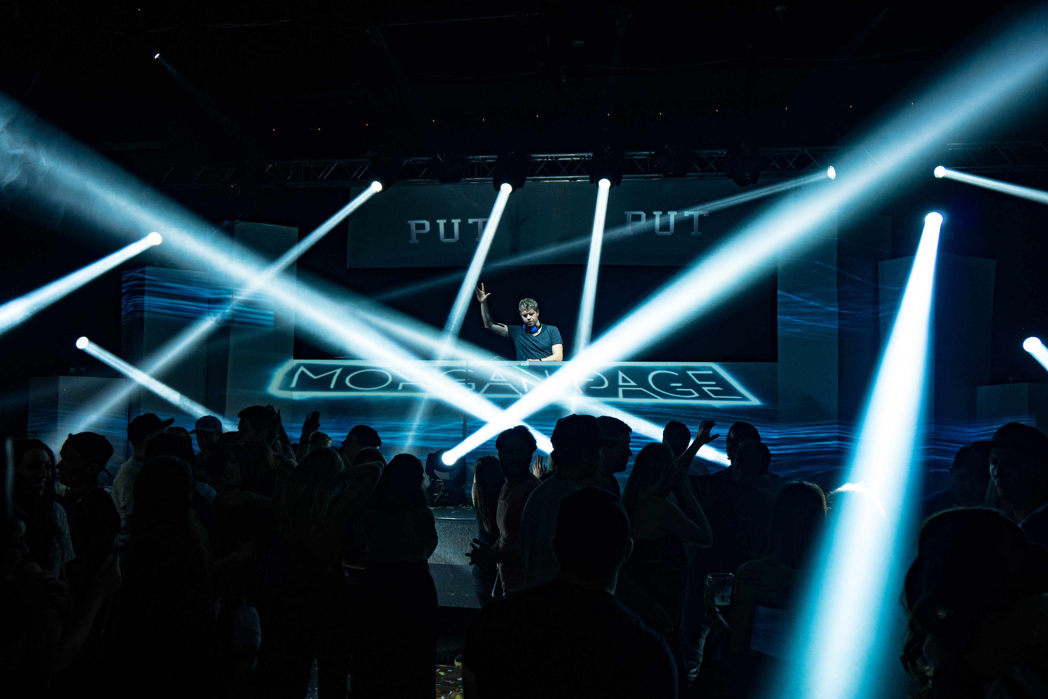 EDM  DJ Shows