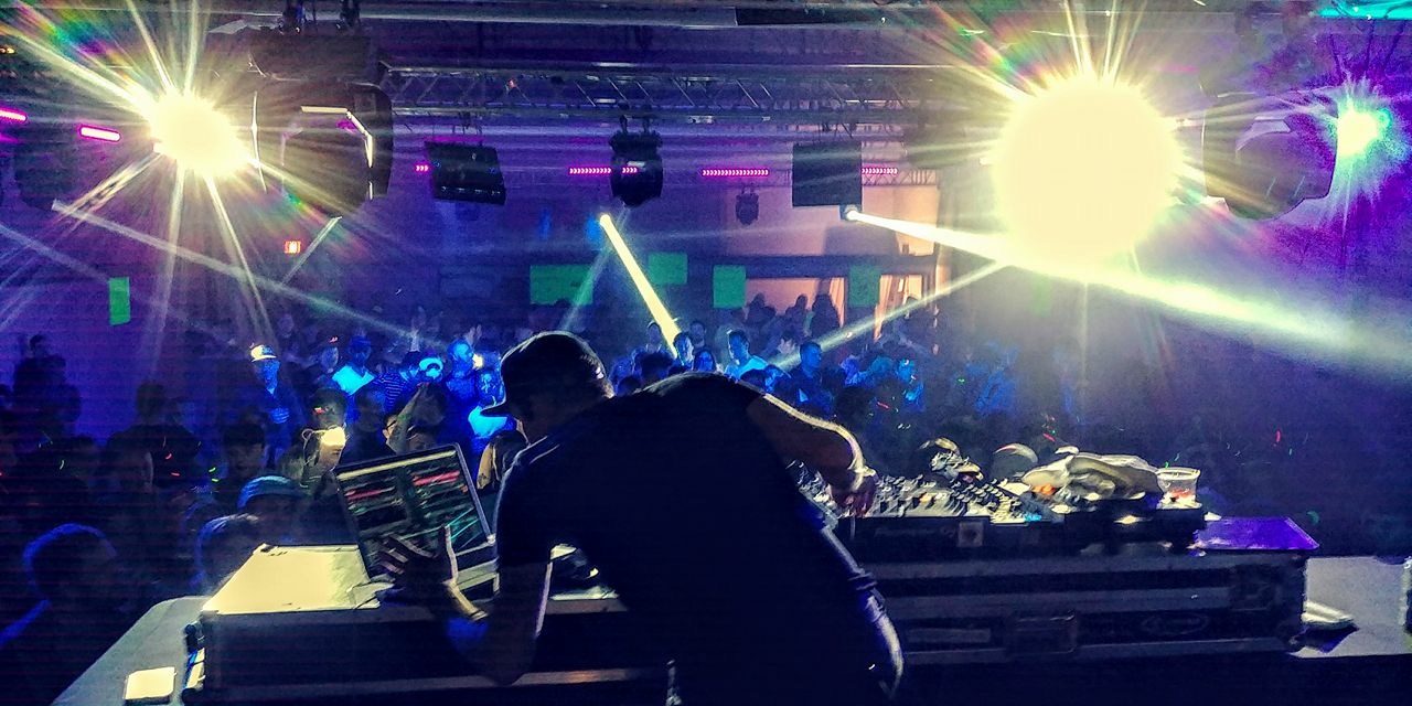EDM  DJ Shows