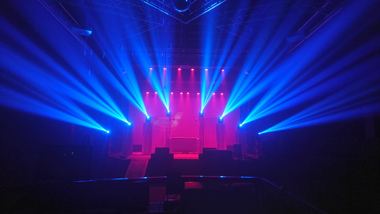 EDM  DJ Shows