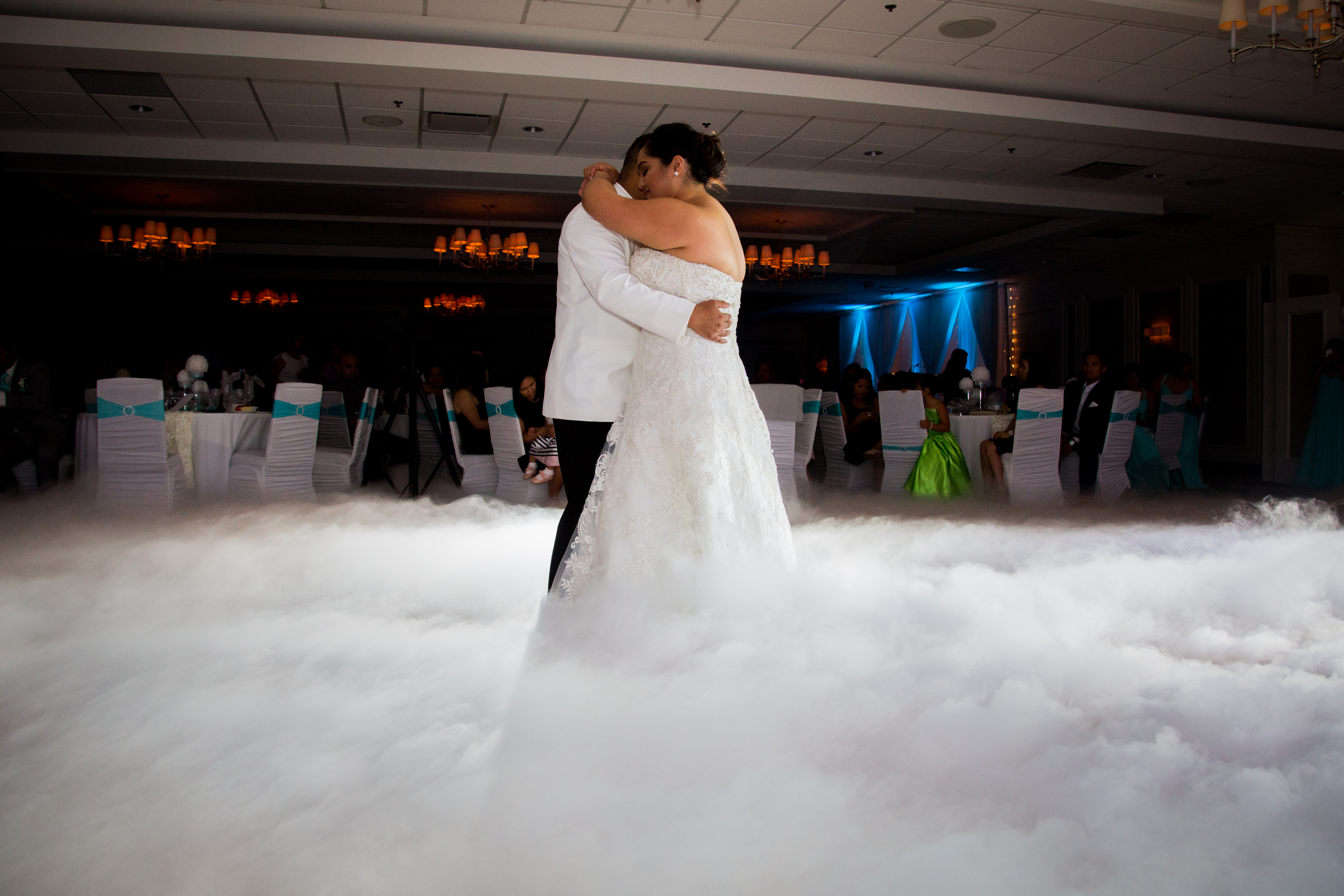 Saskatoon YXE Wedding DJ 1st First Dance On A Cloud Special Effect Rental